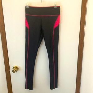 Small Steve Madden leggings
